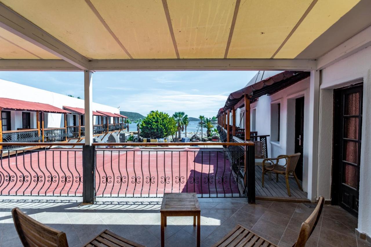 Costa Bitezhan Hotel Exterior photo