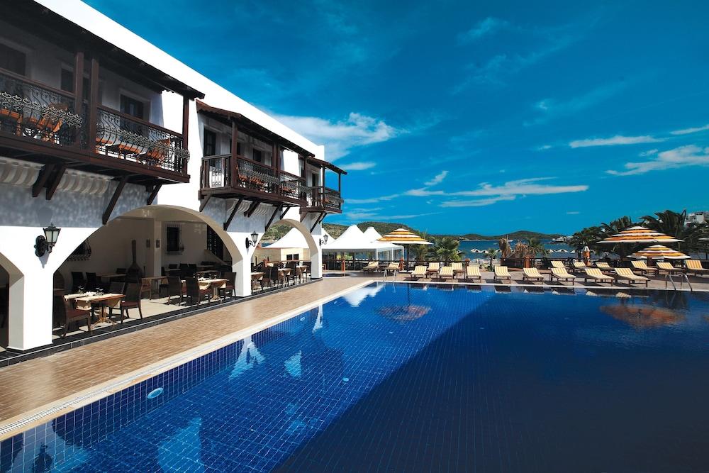 Costa Bitezhan Hotel Exterior photo