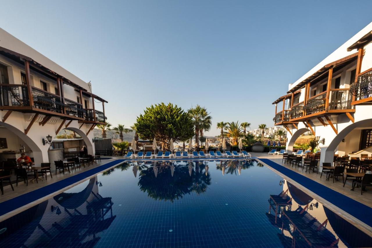 Costa Bitezhan Hotel Exterior photo