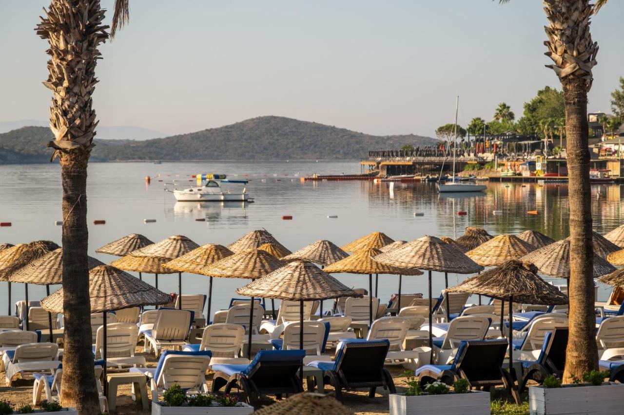 Costa Bitezhan Hotel Exterior photo
