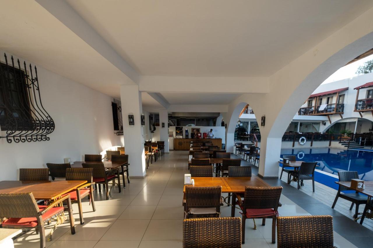 Costa Bitezhan Hotel Exterior photo