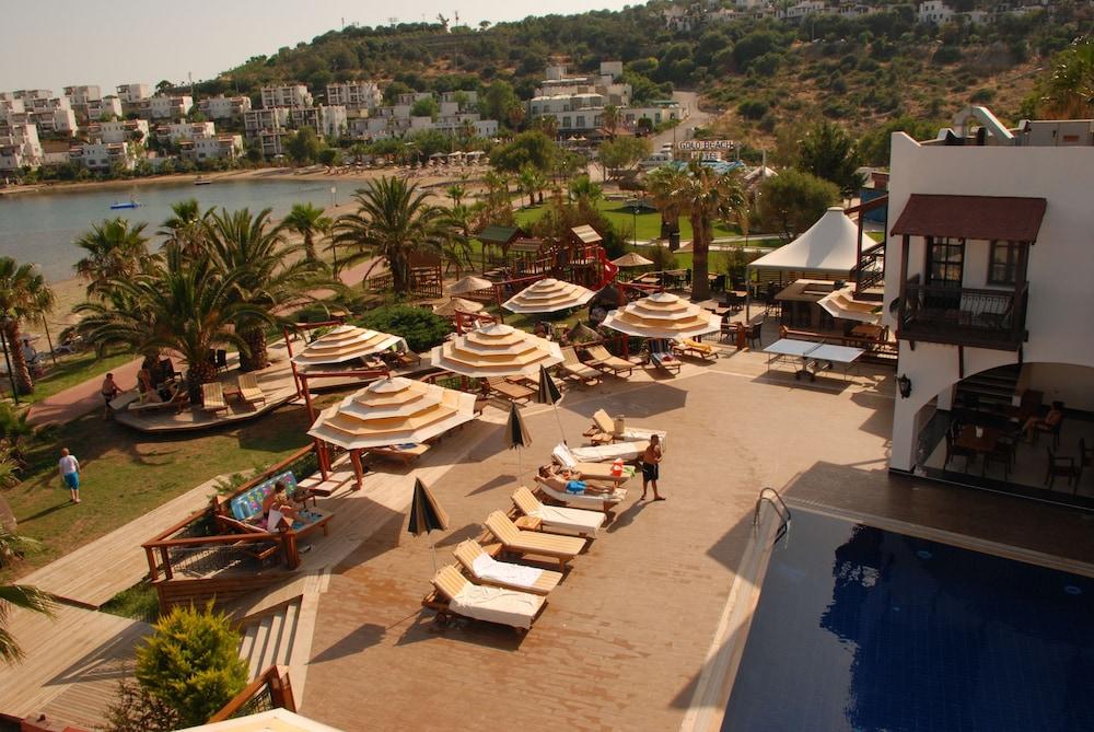 Costa Bitezhan Hotel Exterior photo
